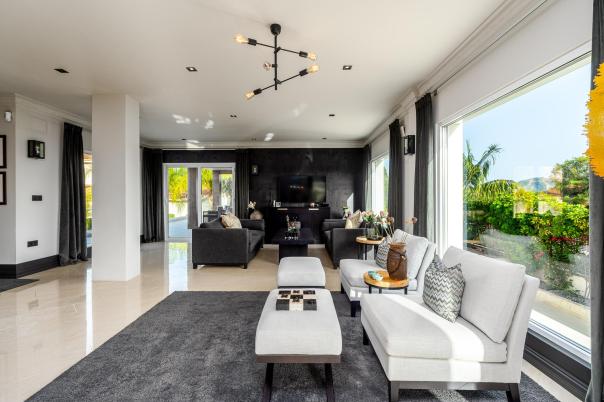 6 bed villa in La Nucía