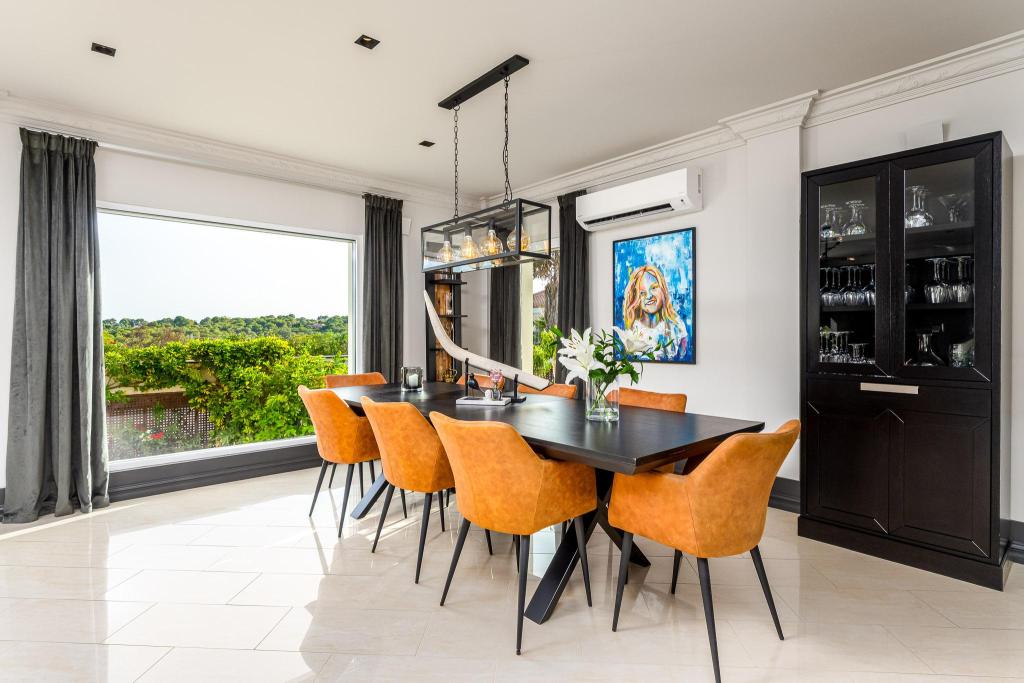 6 bed villa in La Nucía