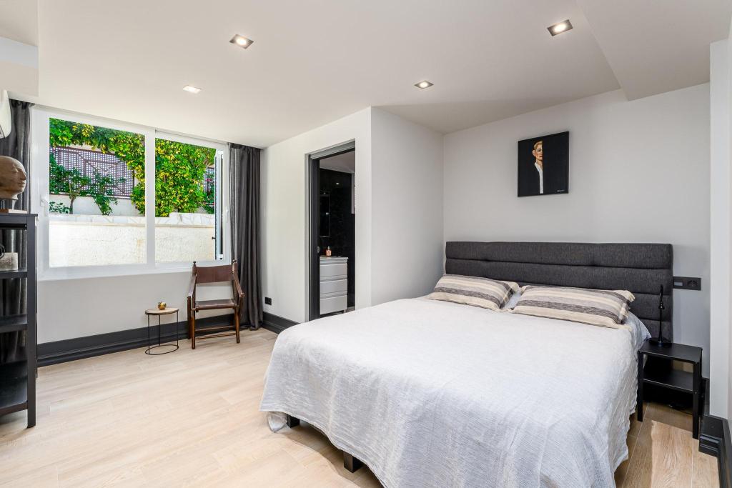 6 bed villa in La Nucía