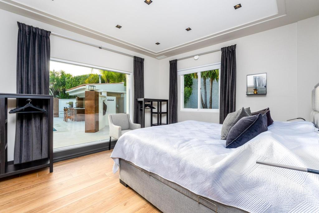 6 bed villa in La Nucía