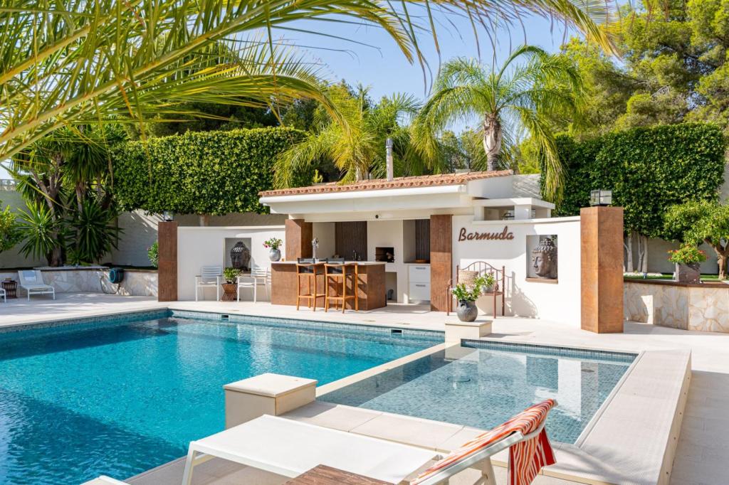 6 bed villa in La Nucía