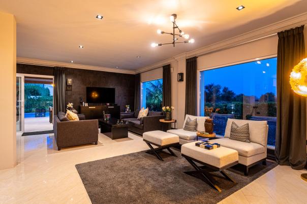 6 bed villa in La Nucía