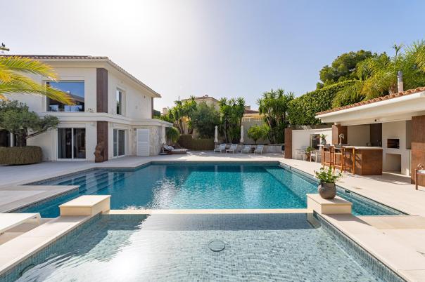 6 bed villa in La Nucía