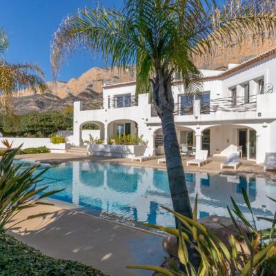 5 bed villas in Javea