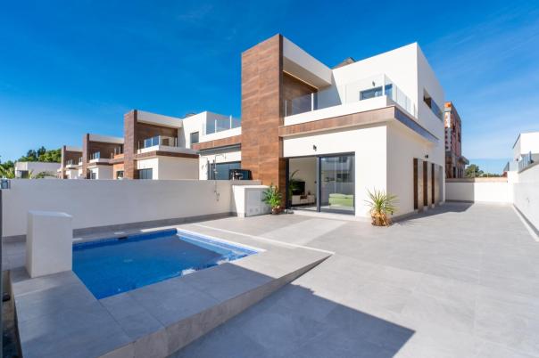 3 bed villa in Daya Nueva
