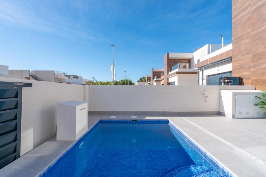 3 bed villa in Daya Nueva