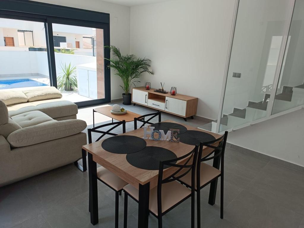 3 bed villa in Daya Nueva