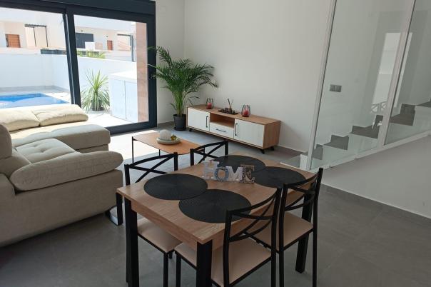 3 bed villa in Daya Nueva