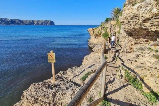Miradores de Javea: Guide to the Viewpoints of Javea
