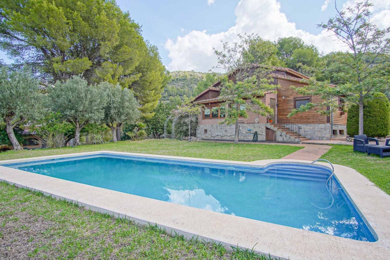 4 bed villa in Orba