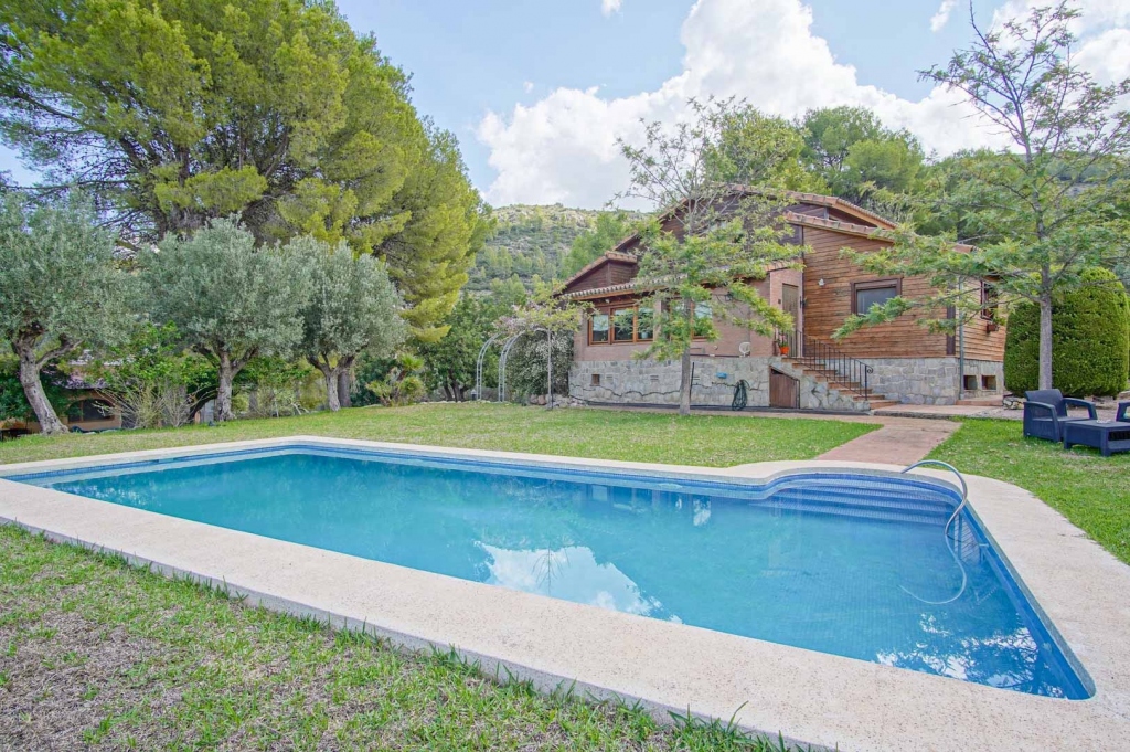 4 bed villa in Orba