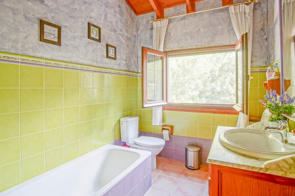 4 bed villa in Orba
