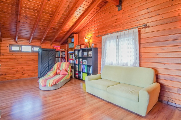 4 bed villa in Orba