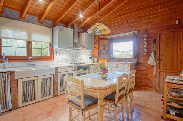 4 bed villa in Orba