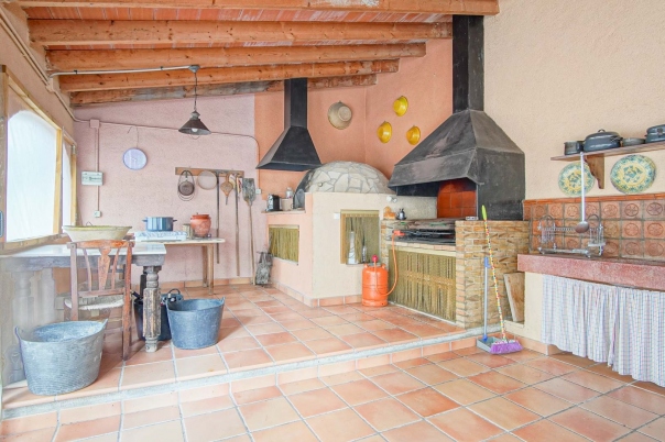 4 bed villa in Orba