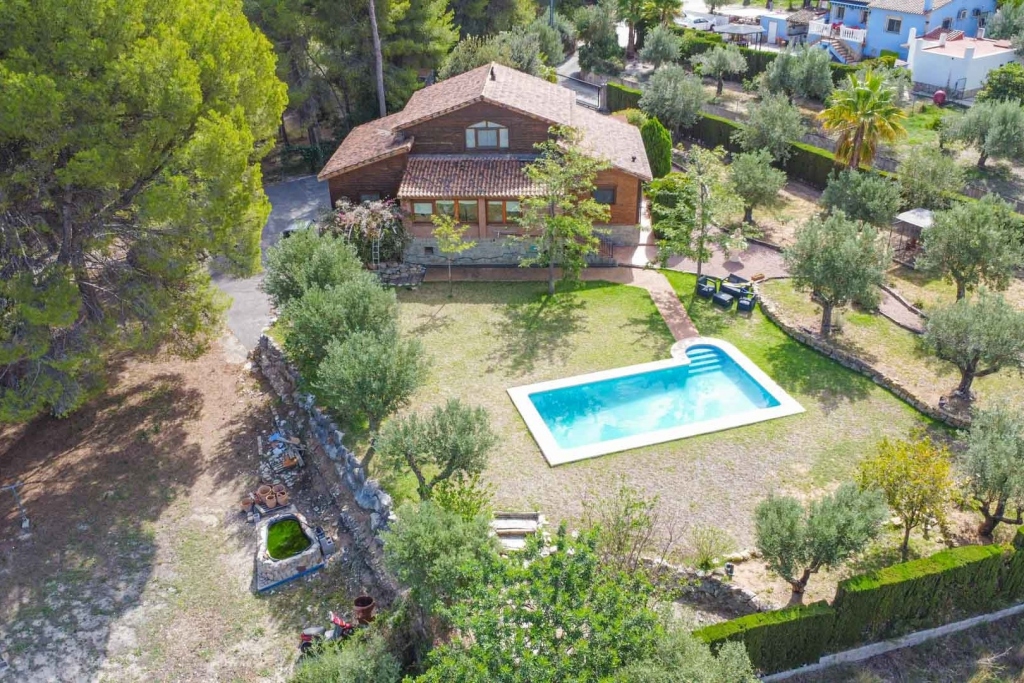 4 bed villa in Orba