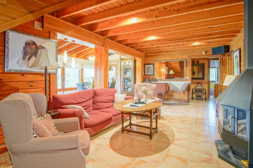 4 bed villa in Orba