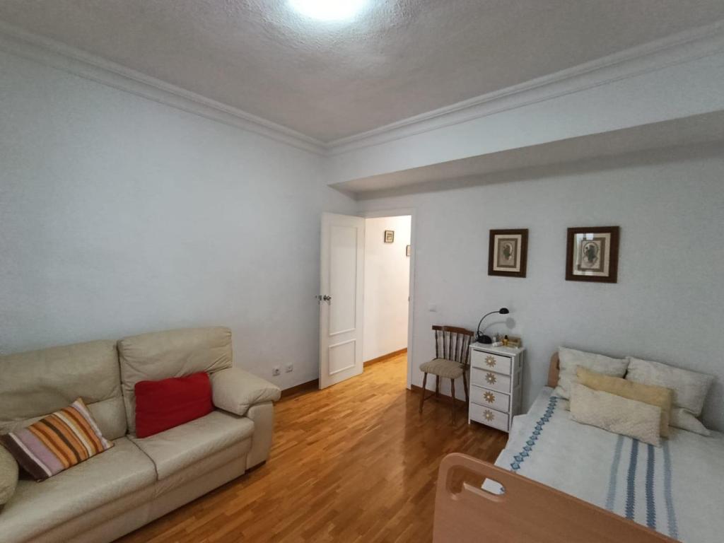 4 bed apartment in Alicante