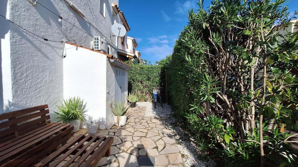 2 bed duplex apartment in Poblets (els)