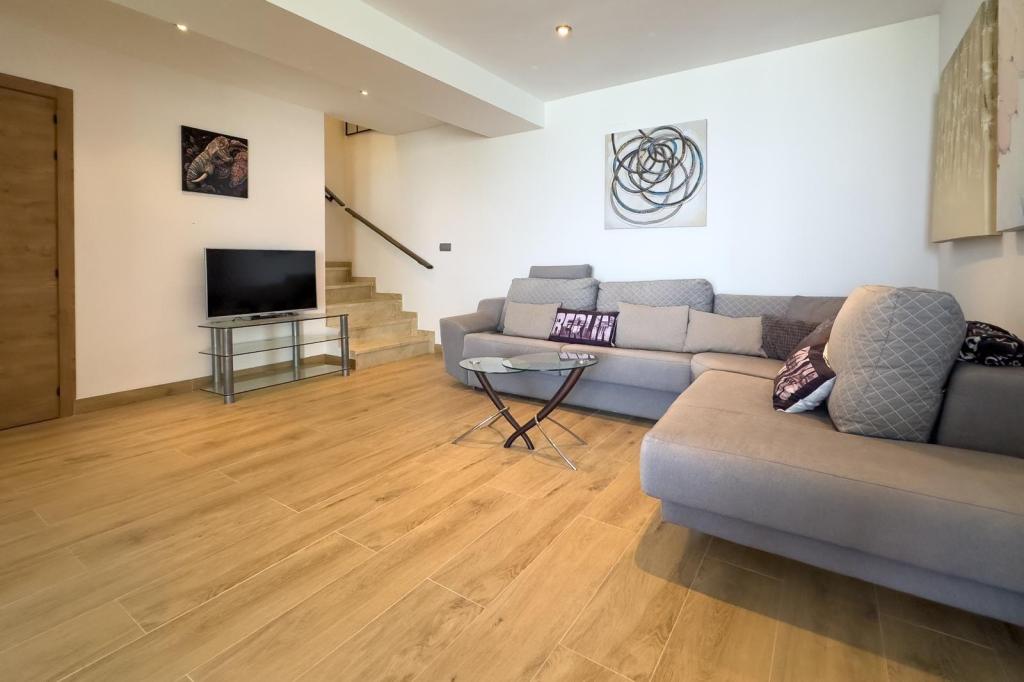 5 bed casa / chalet in Calpe / Calp