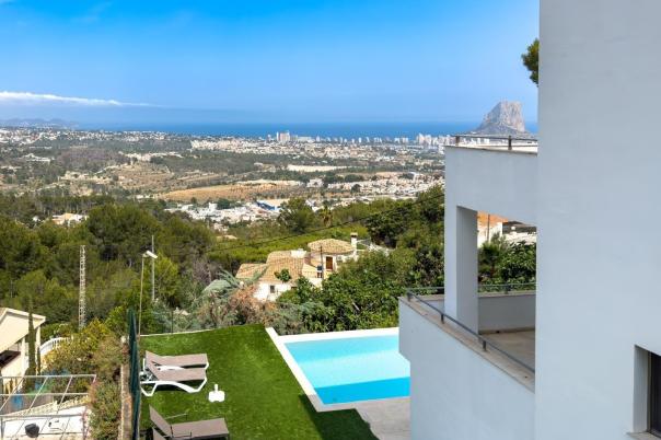 5 bed casa / chalet in Calpe / Calp