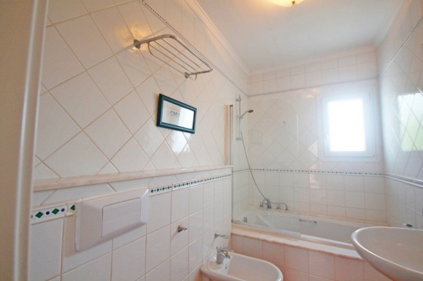 4 bed casa / chalet in Moraira