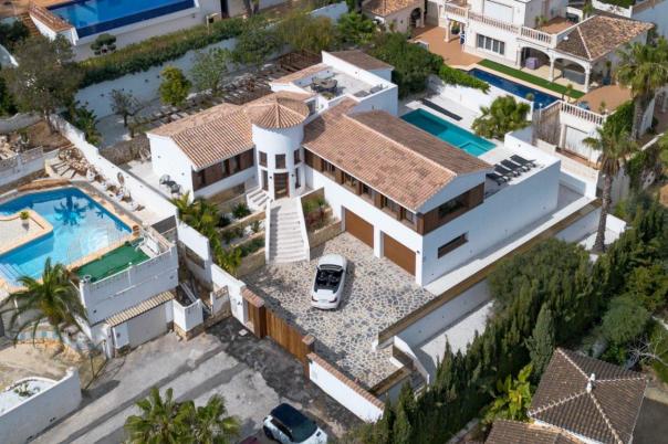 4 bed villa in Moraira