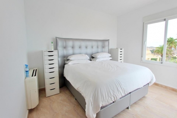 5 bed villa in Benitachell