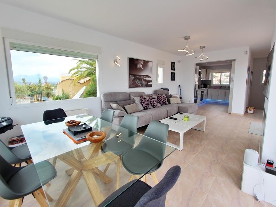 5 bed villa in Benitachell