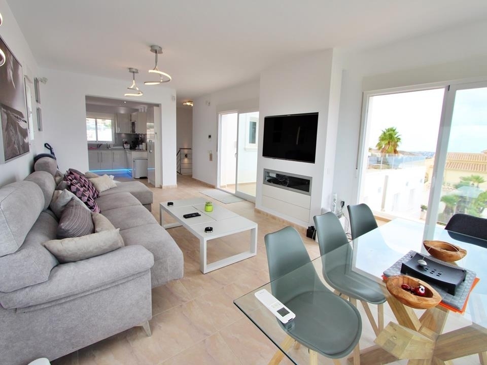 5 bed villa in Benitachell