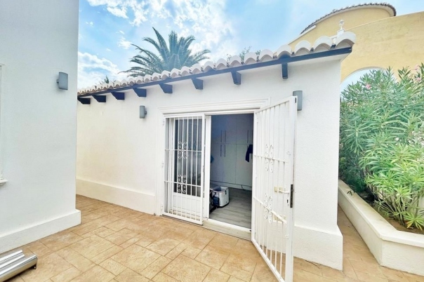 5 bed villa in Benitachell