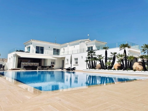 5 bed villa in Benitachell