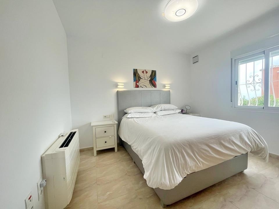 5 bed villa in Benitachell