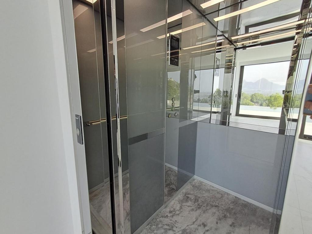 5 bed villa in Altea
