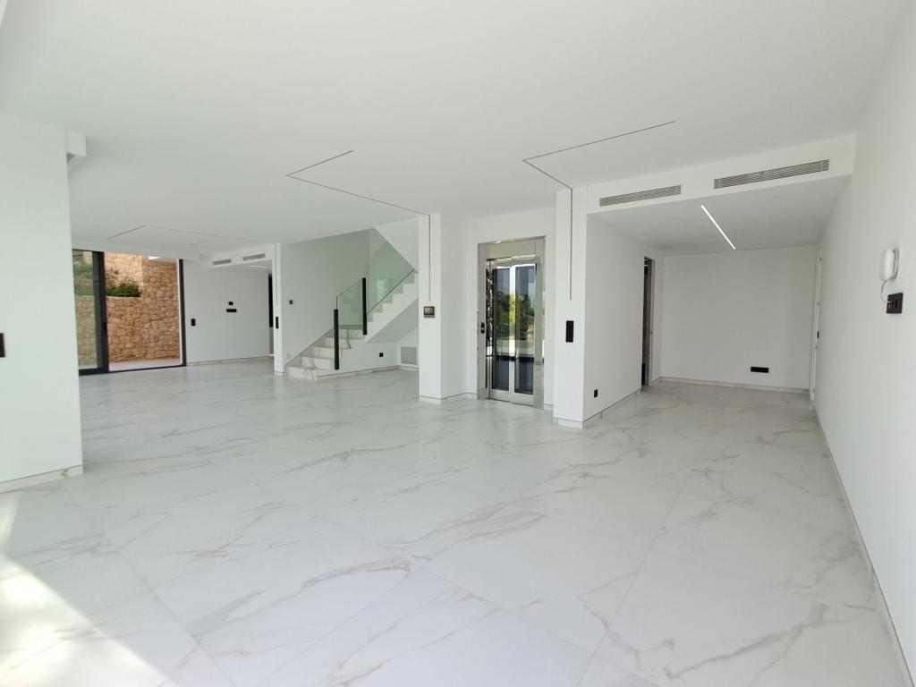 5 bed villa in Altea