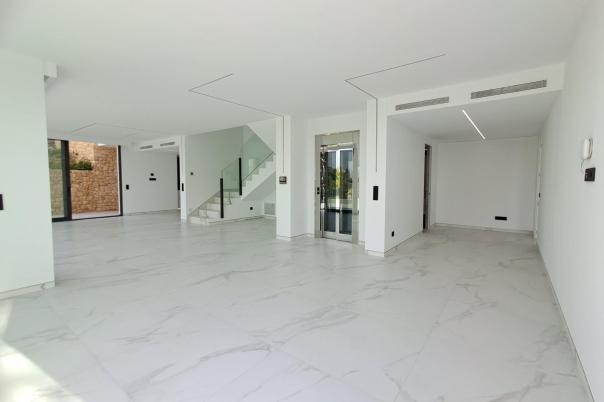 5 bed villa in Altea