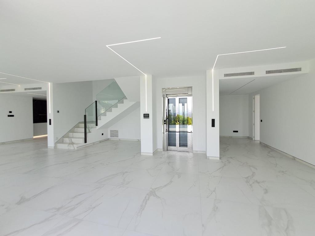 5 bed villa in Altea