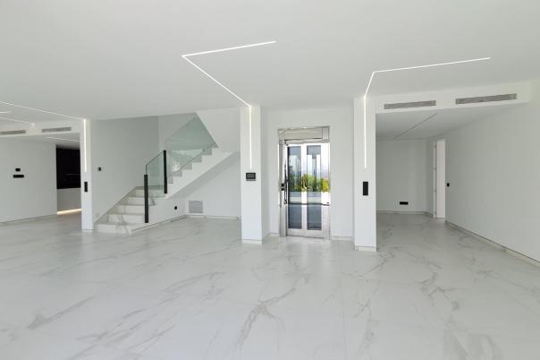 5 bed villa in Altea