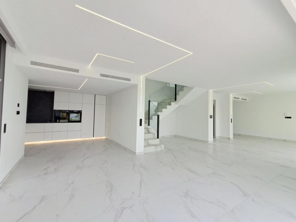 5 bed villa in Altea