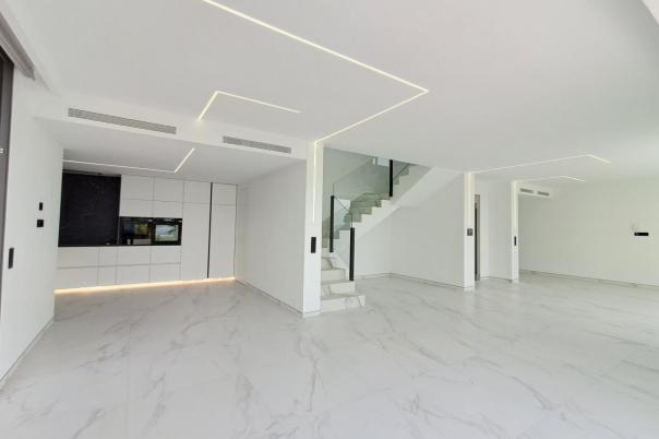 5 bed villa in Altea