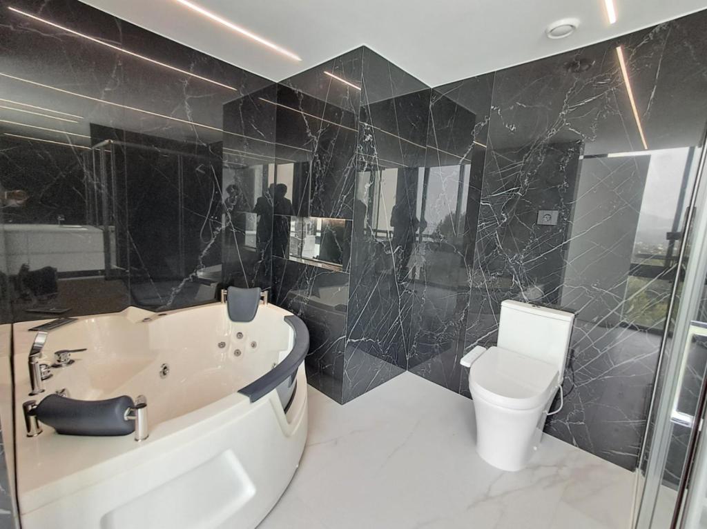 5 bed villa in Altea