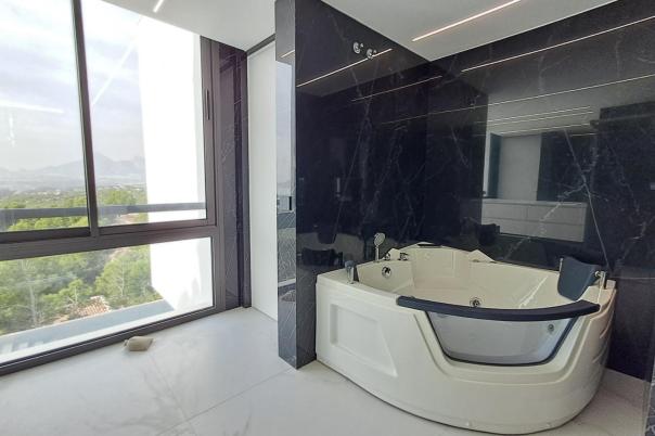 5 bed villa in Altea