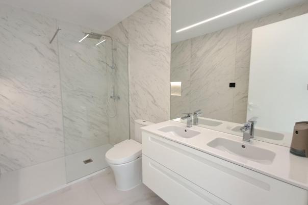 5 bed villa in Altea