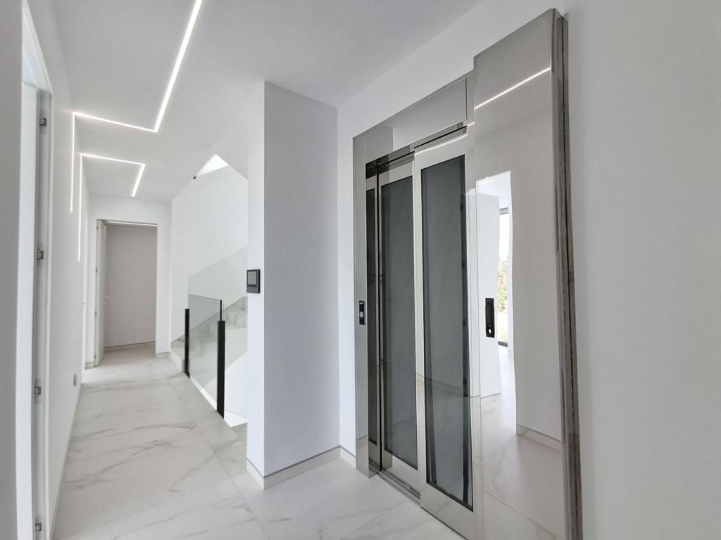 5 bed villa in Altea