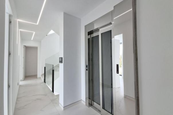 5 bed villa in Altea