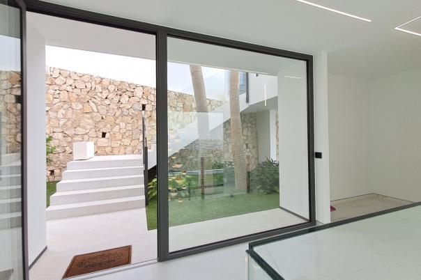 5 bed villa in Altea