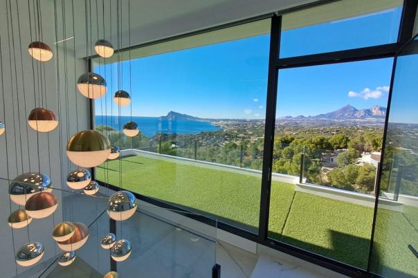 5 bed villa in Altea