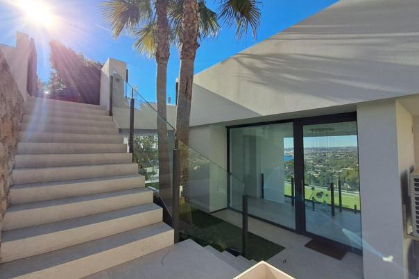 5 bed villa in Altea