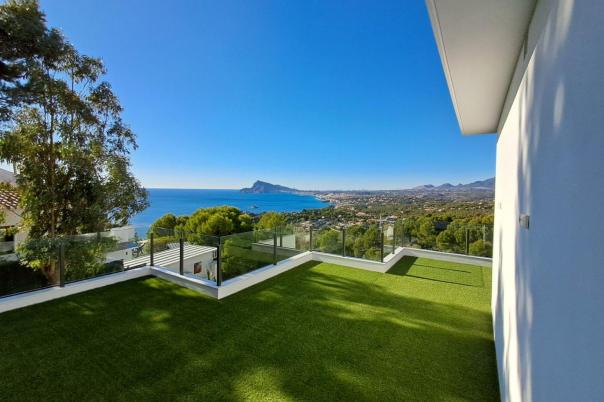 5 bed villa in Altea