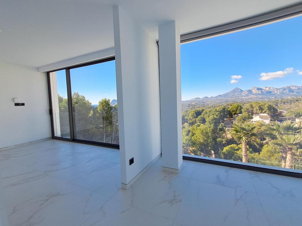 5 bed villa in Altea